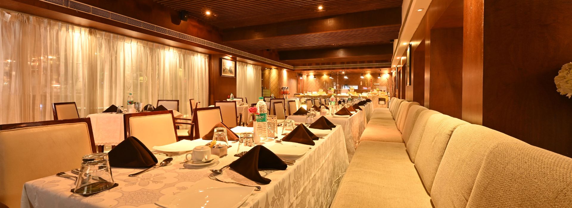 Dining & Relaxation​